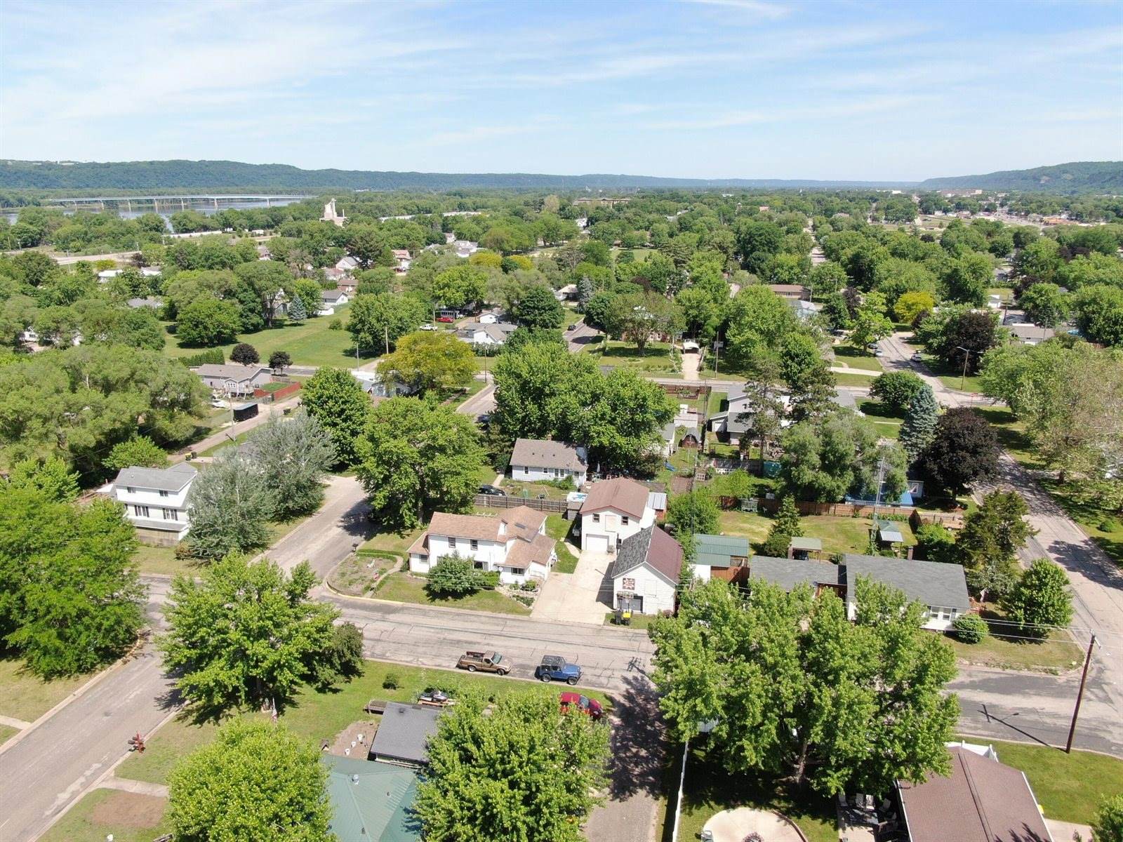 1222 South Wacouta Ave, Prairie Du Chien, WI 53821