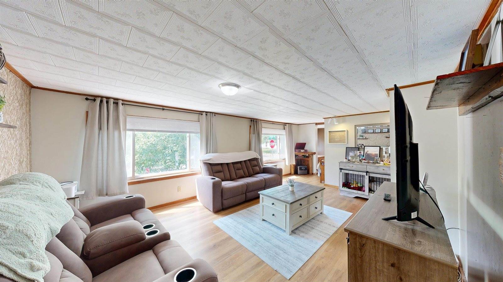 1222 South Wacouta Ave, Prairie Du Chien, WI 53821
