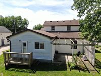 1222 South Wacouta Ave, Prairie Du Chien, WI 53821