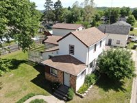 1222 South Wacouta Ave, Prairie Du Chien, WI 53821