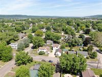 1222 South Wacouta Ave, Prairie Du Chien, WI 53821