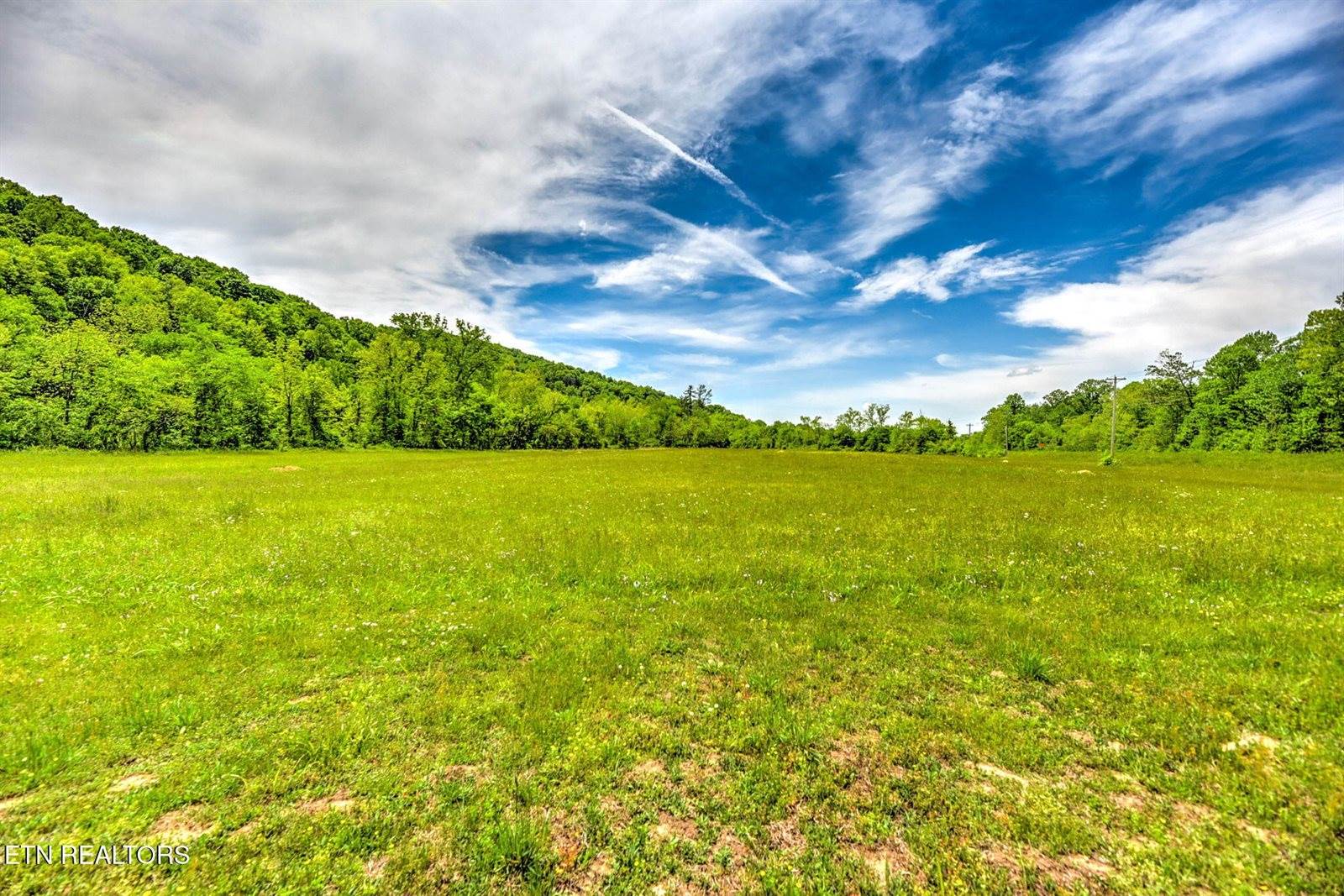 2073 Oliver Springs Hwy, Clinton, TN 37716