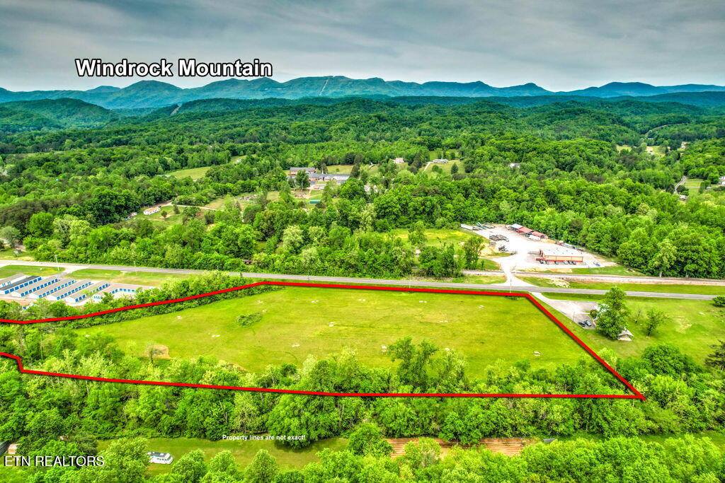 2073 Oliver Springs Hwy, Clinton, TN 37716