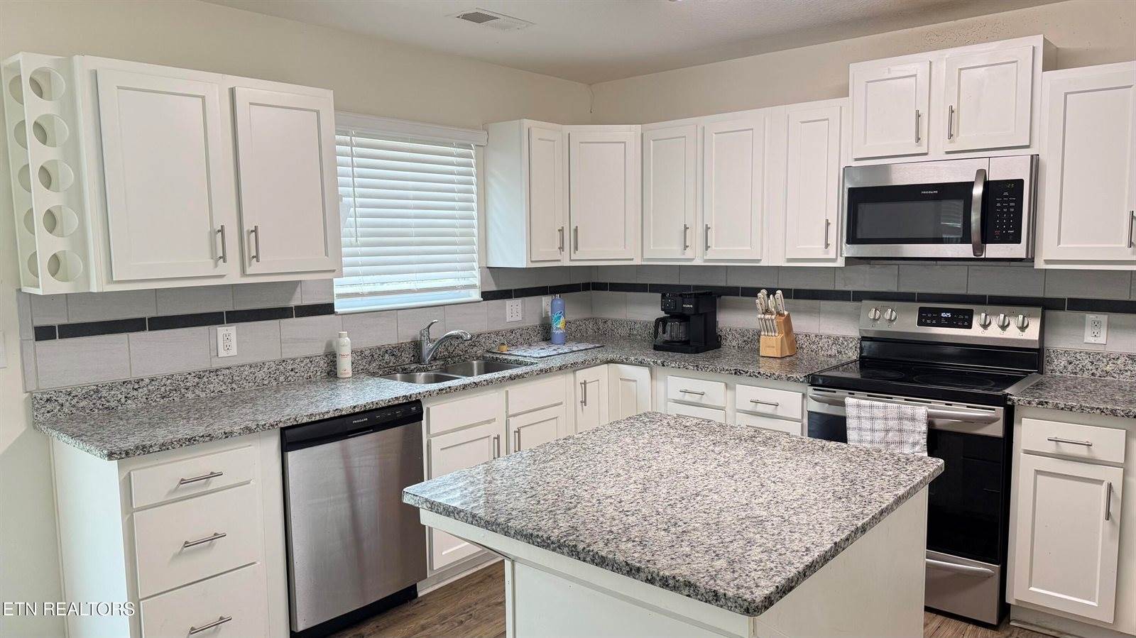 302 Homestead Court, Kingston, TN 37763