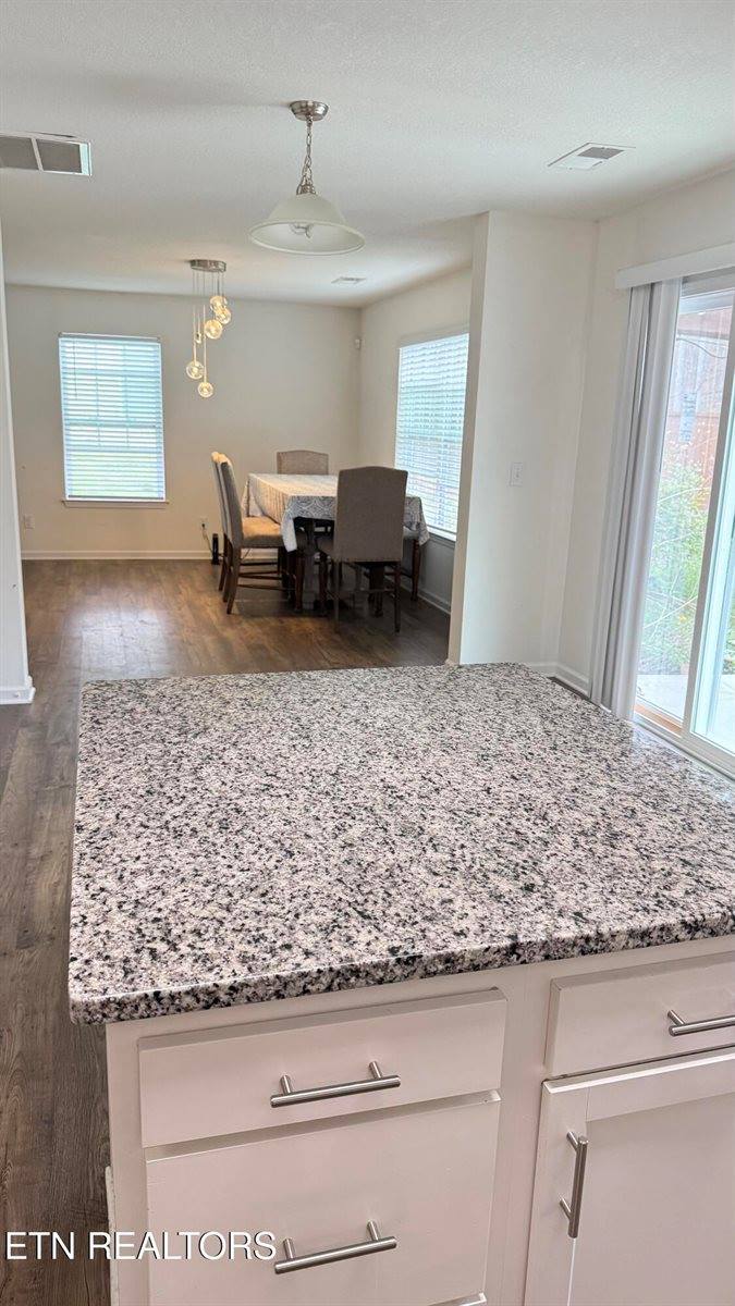 302 Homestead Court, Kingston, TN 37763