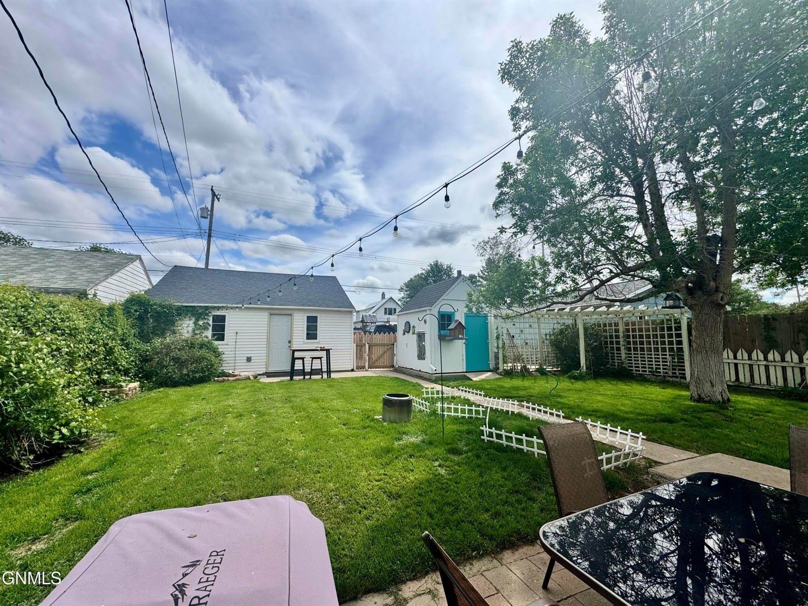 814 1st Avenue East, Williston, ND 58801