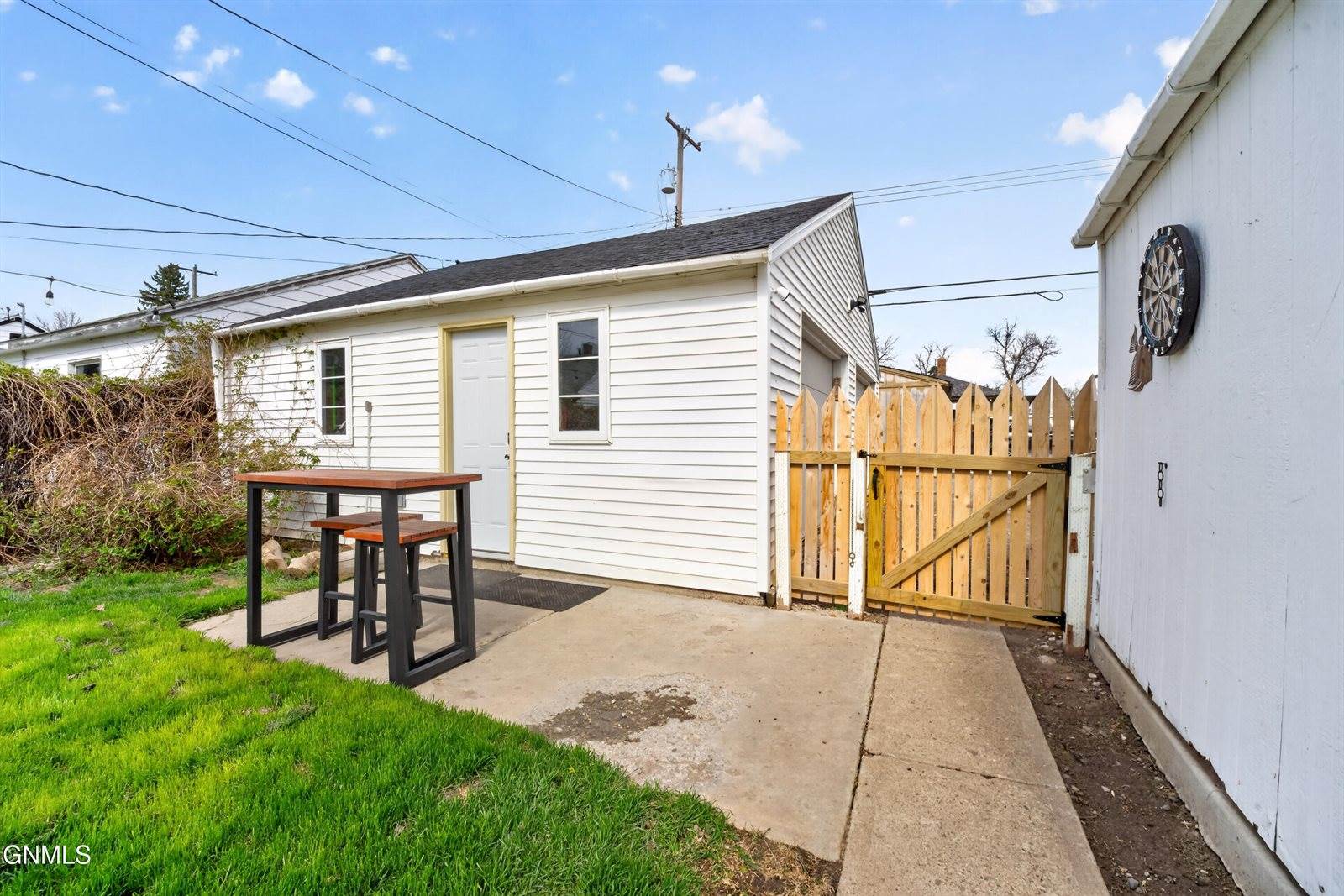 814 1st Avenue East, Williston, ND 58801