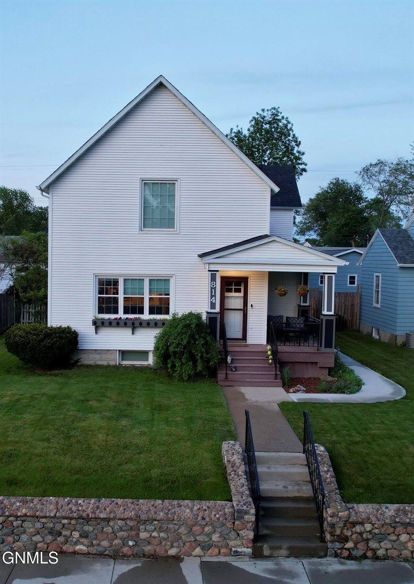 814 1st Avenue East, Williston, ND 58801