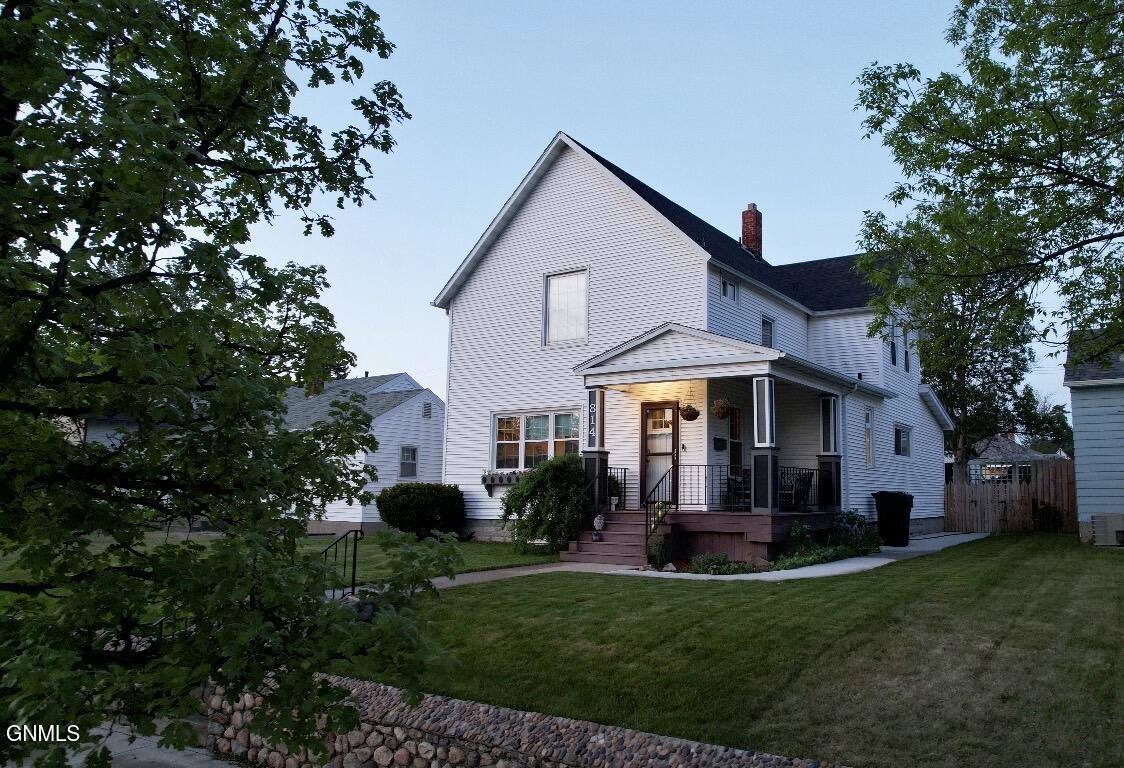 814 1st Avenue East, Williston, ND 58801