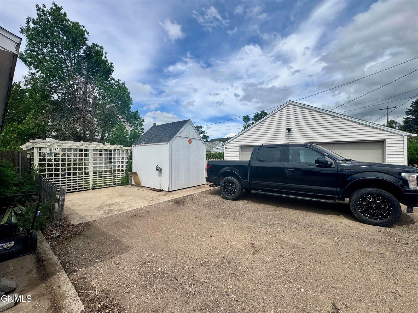 814 1st Avenue East, Williston, ND 58801