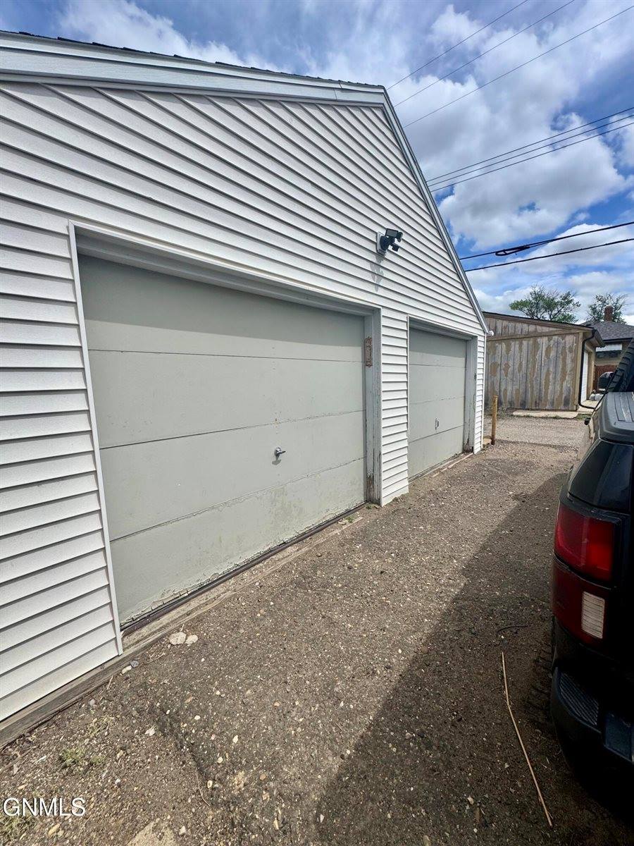814 1st Avenue East, Williston, ND 58801
