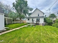 814 1st Avenue East, Williston, ND 58801