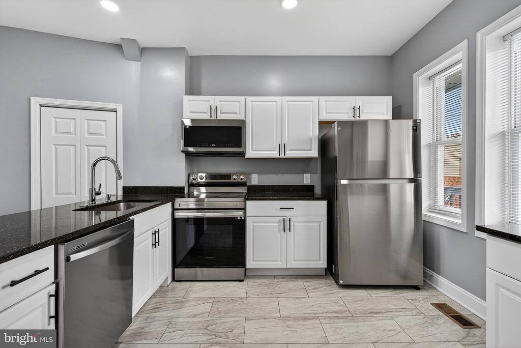 4711 Pennington Avenue, Baltimore, MD 21226