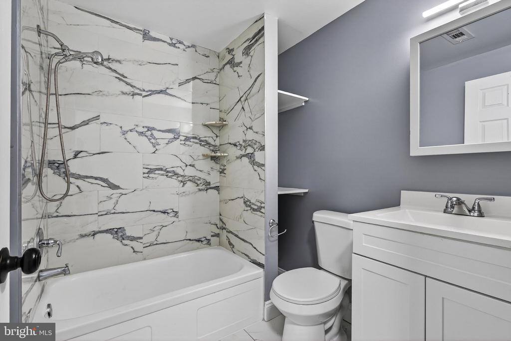 4711 Pennington Avenue, Baltimore, MD 21226