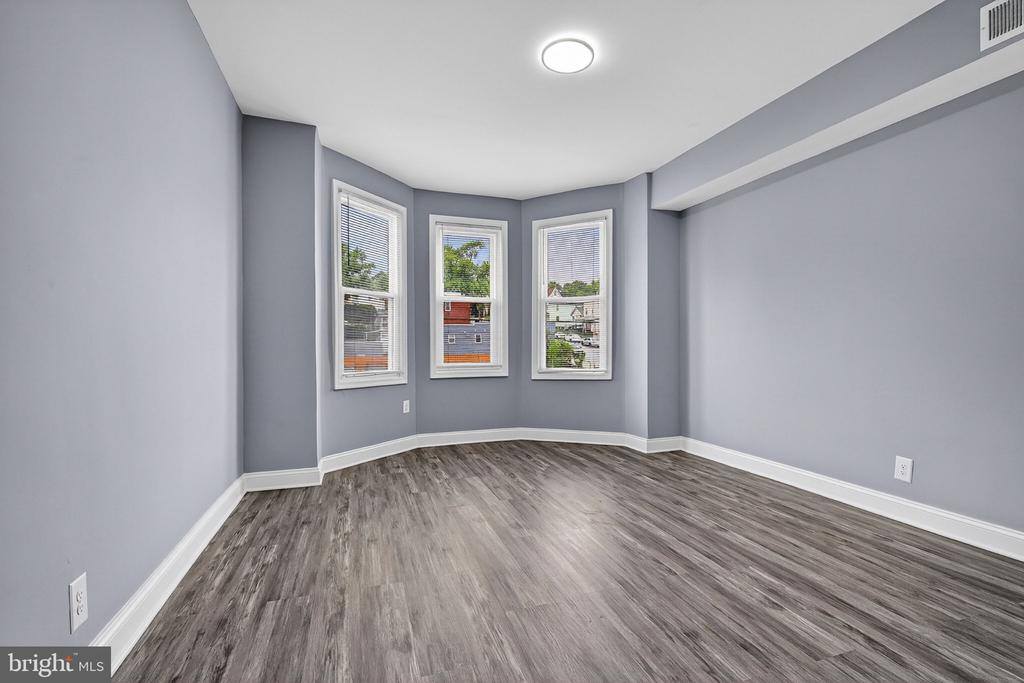 4711 Pennington Avenue, Baltimore, MD 21226