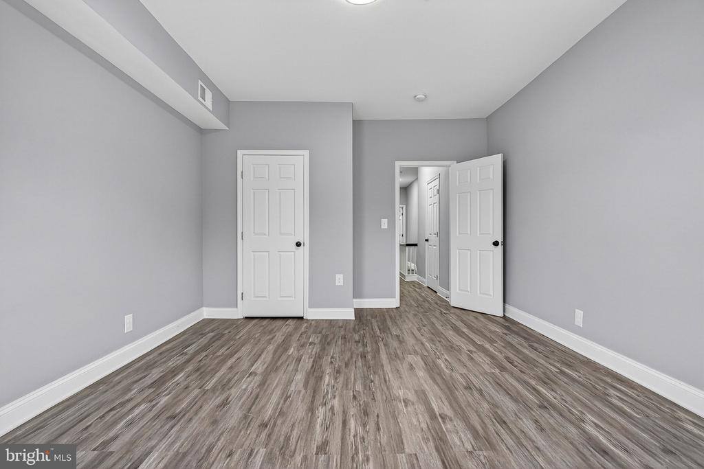 4711 Pennington Avenue, Baltimore, MD 21226