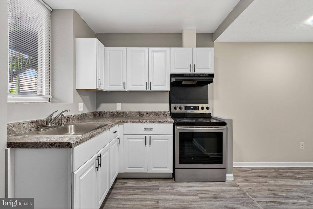 4711 Pennington Avenue, Baltimore, MD 21226