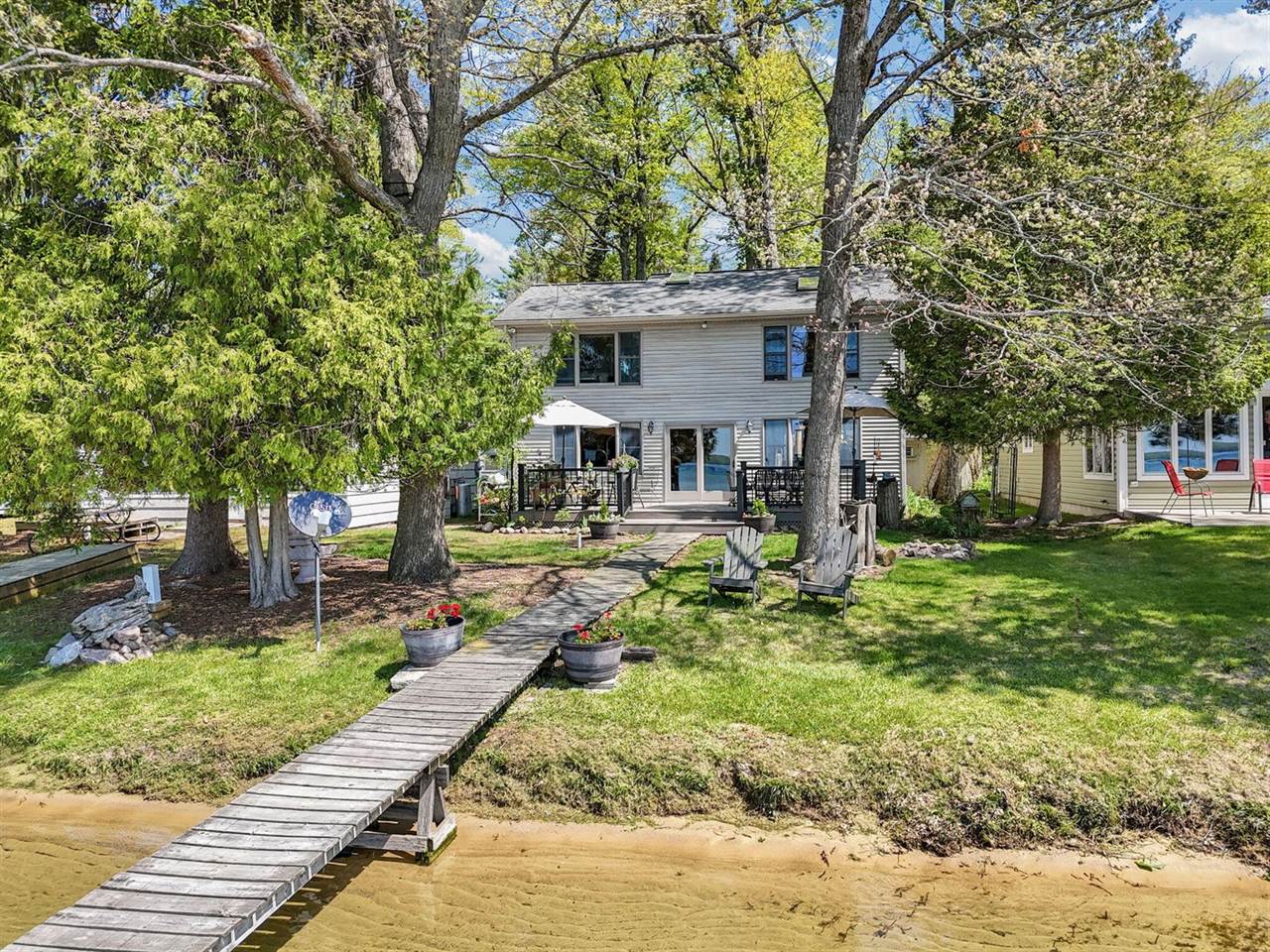 421 Clare Boulevard, Roscommon, MI 48653