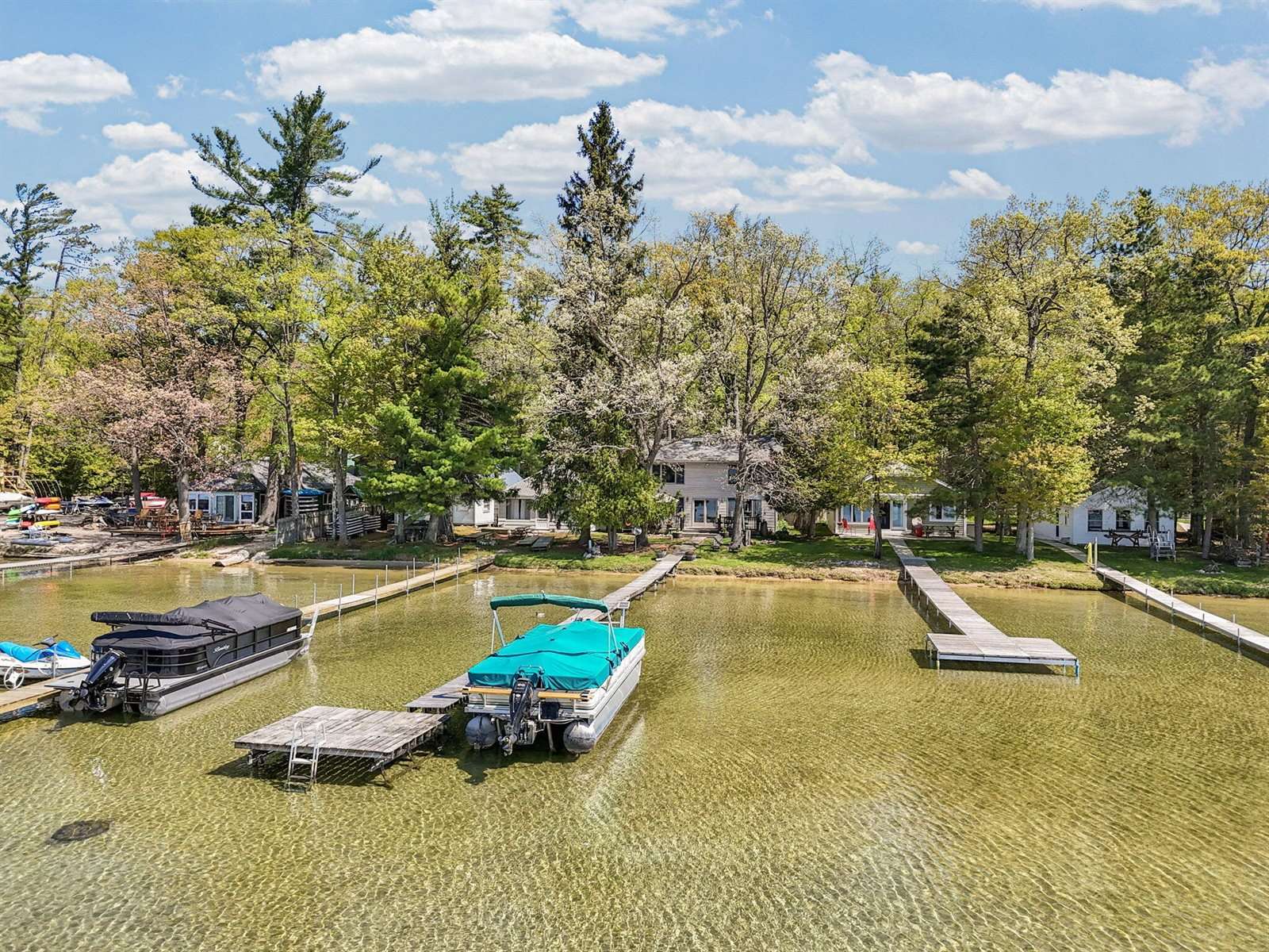 421 Clare Boulevard, Roscommon, MI 48653
