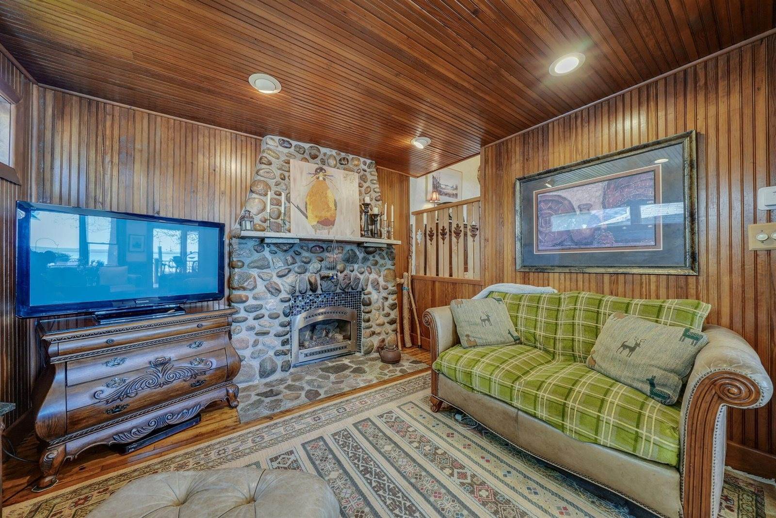 421 Clare Boulevard, Roscommon, MI 48653