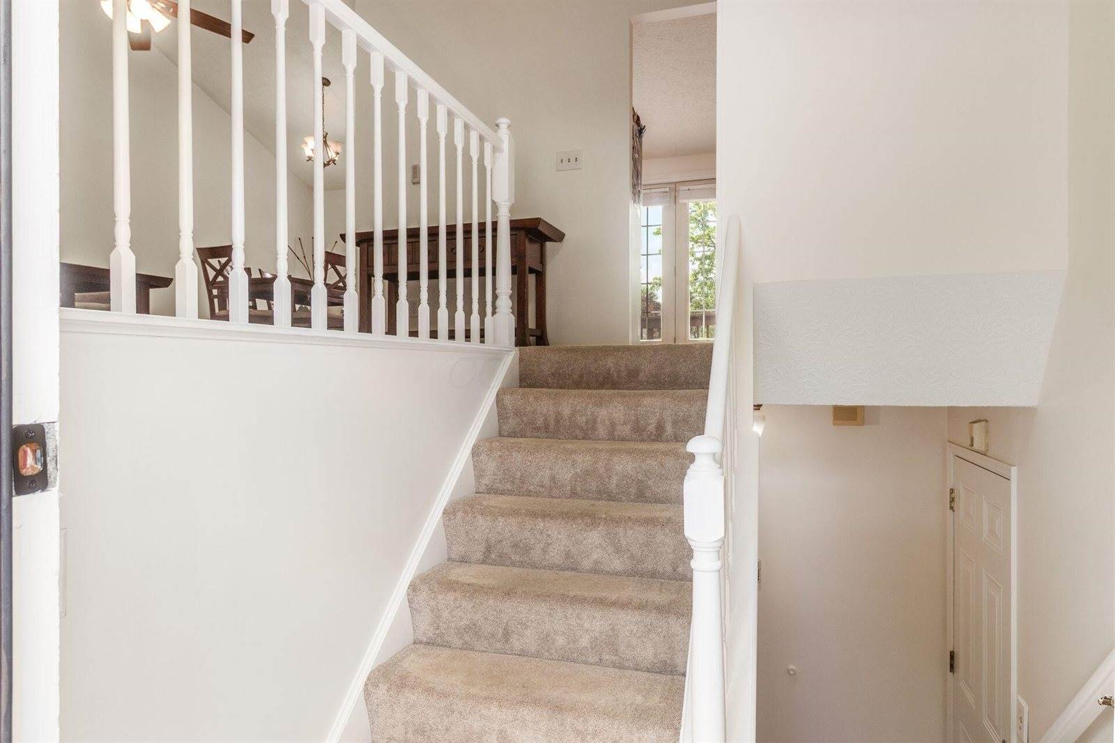 3671 Dinsmore Castle Drive, Columbus, OH 43221