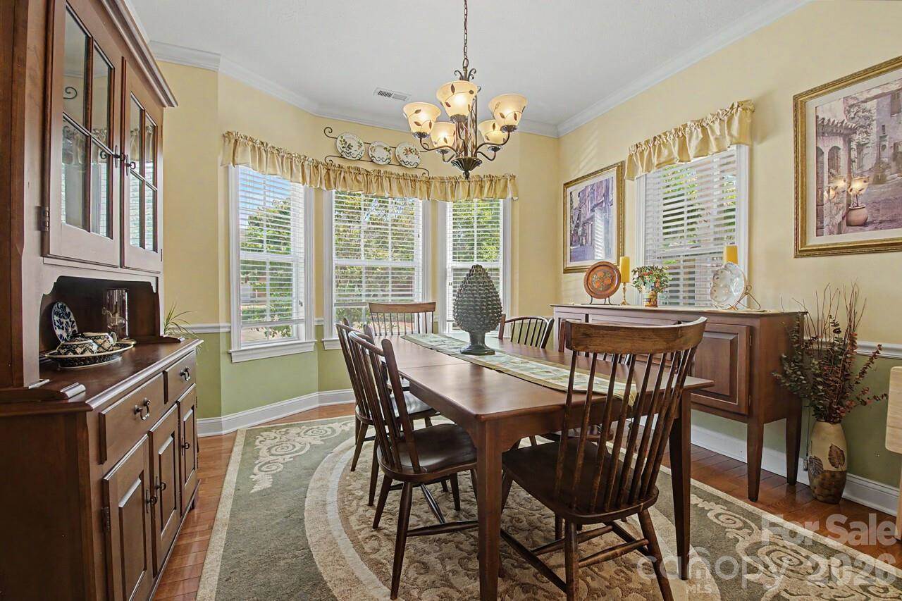 606 Carriage Commons Drive, Hendersonville, NC 28791