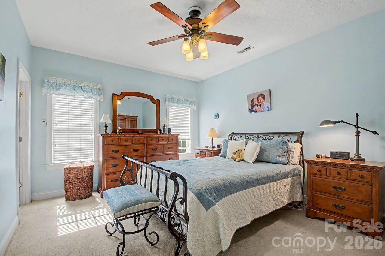 606 Carriage Commons Drive, Hendersonville, NC 28791