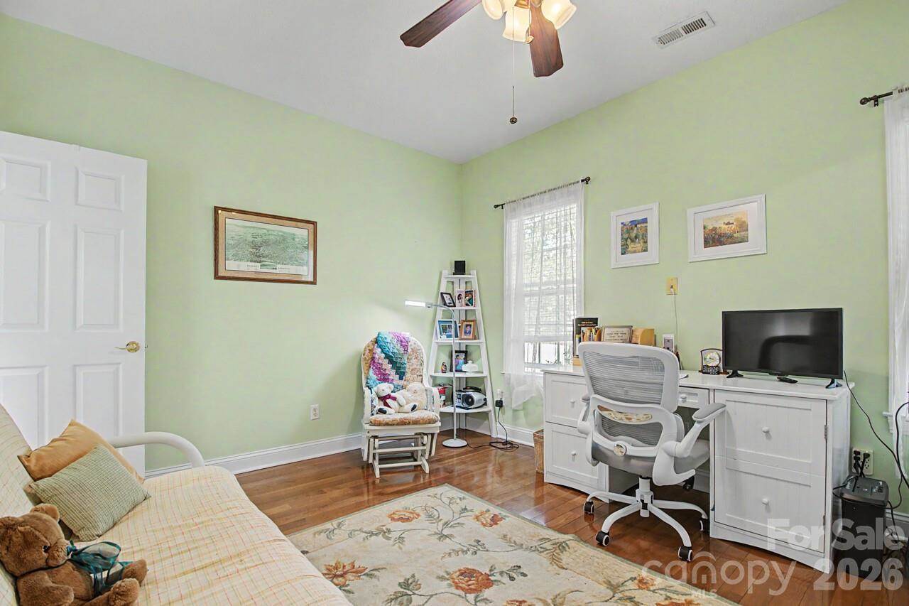 606 Carriage Commons Drive, Hendersonville, NC 28791