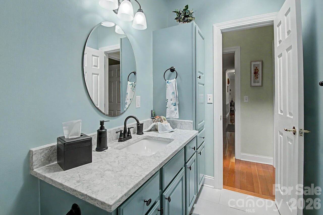 606 Carriage Commons Drive, Hendersonville, NC 28791