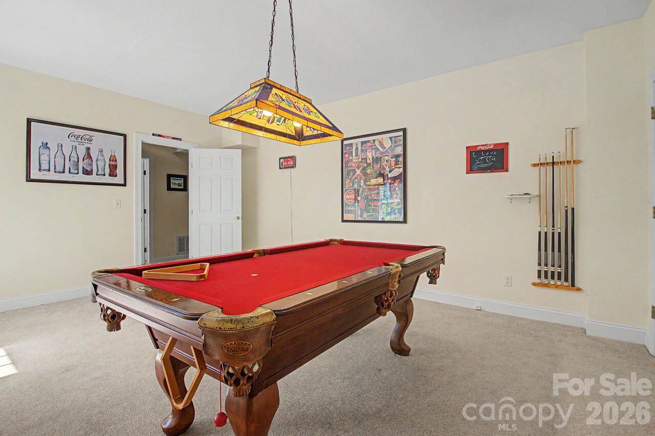606 Carriage Commons Drive, Hendersonville, NC 28791