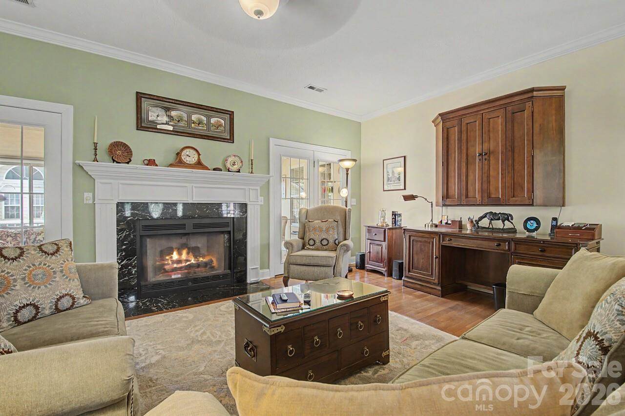 606 Carriage Commons Drive, Hendersonville, NC 28791