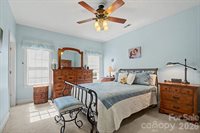 606 Carriage Commons Drive, Hendersonville, NC 28791