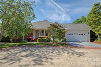 606 Carriage Commons Drive, Hendersonville, NC 28791