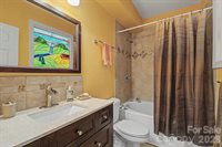 606 Carriage Commons Drive, Hendersonville, NC 28791