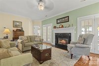 606 Carriage Commons Drive, Hendersonville, NC 28791