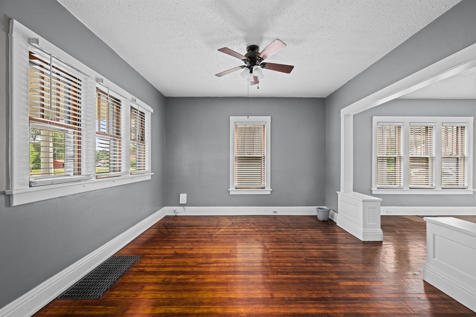 1830 Avenue Of The Cities, Moline, IL 61265