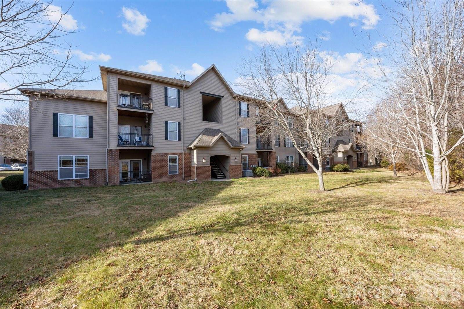 176 Brickton Village Circle, Fletcher, NC 28732