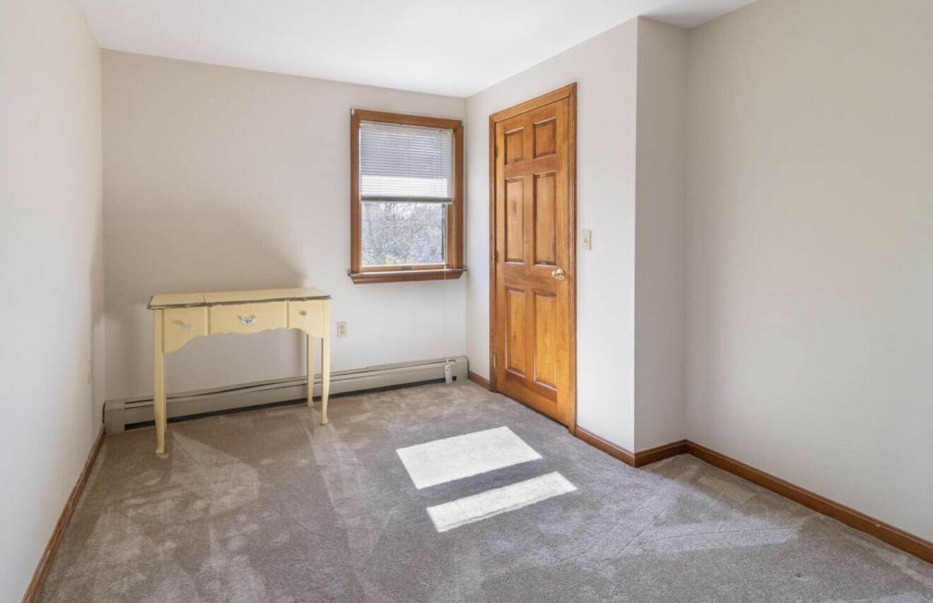 10 Constitution Avenue, Hampden, ME 04444