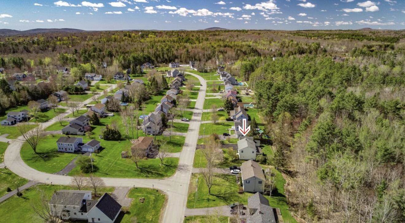 10 Constitution Avenue, Hampden, ME 04444