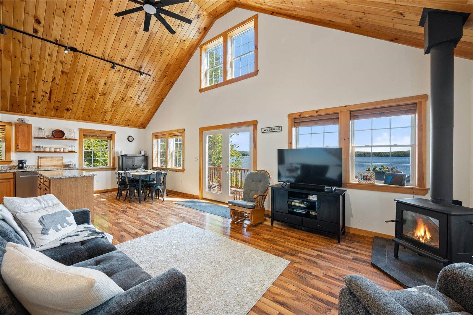28 Jipson Drive, Lincoln, ME 04457