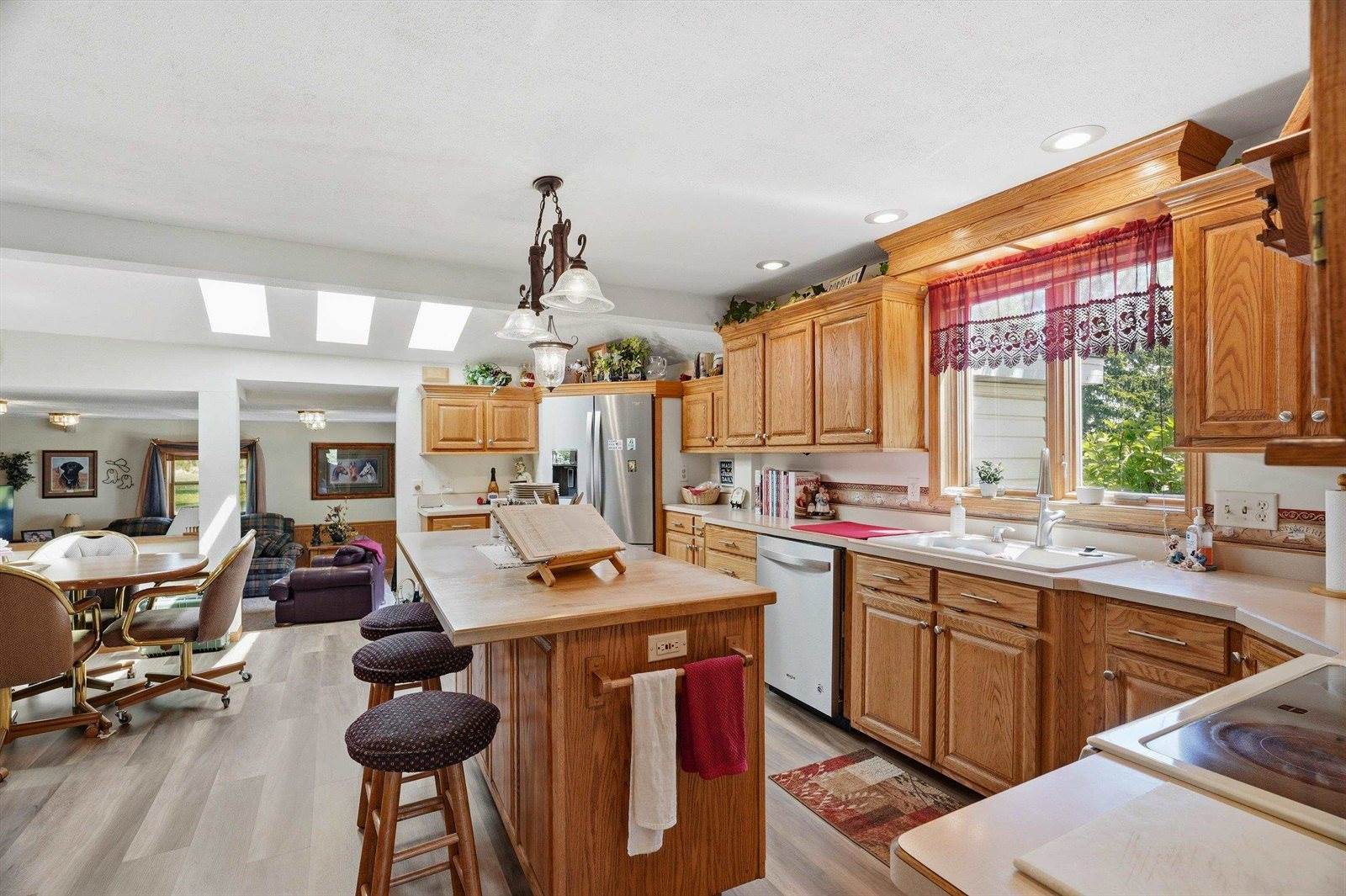 1811 E 4th Street, Marshfield, WI 54449
