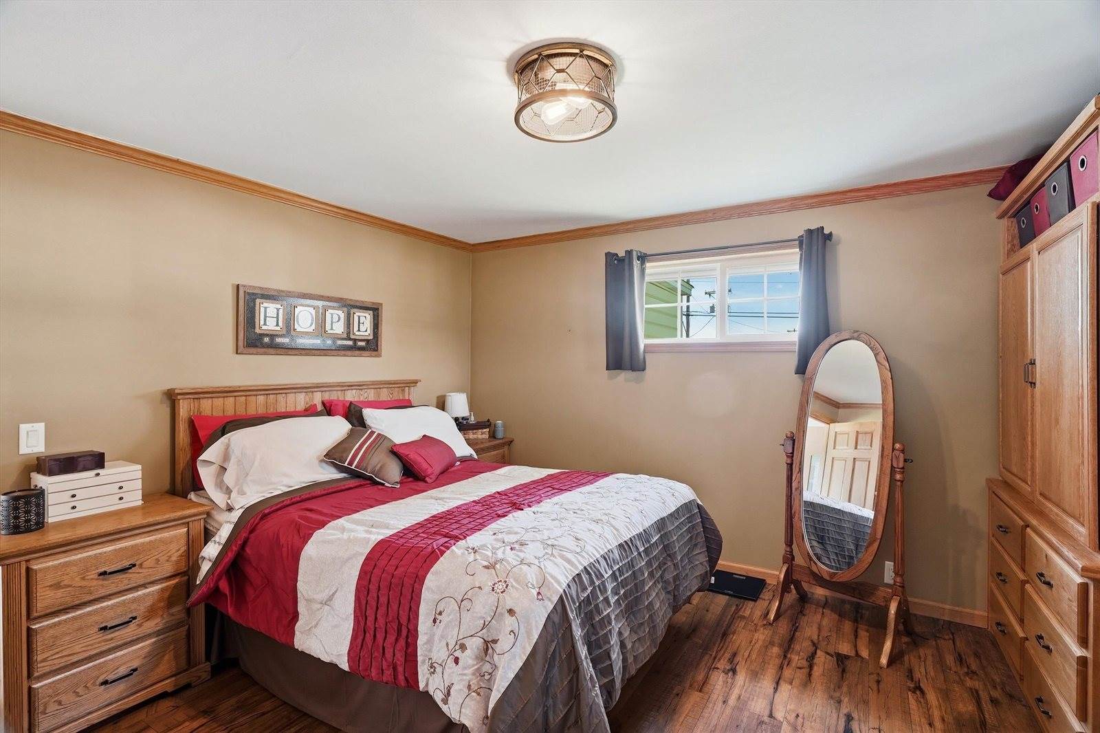 1811 E 4th Street, Marshfield, WI 54449