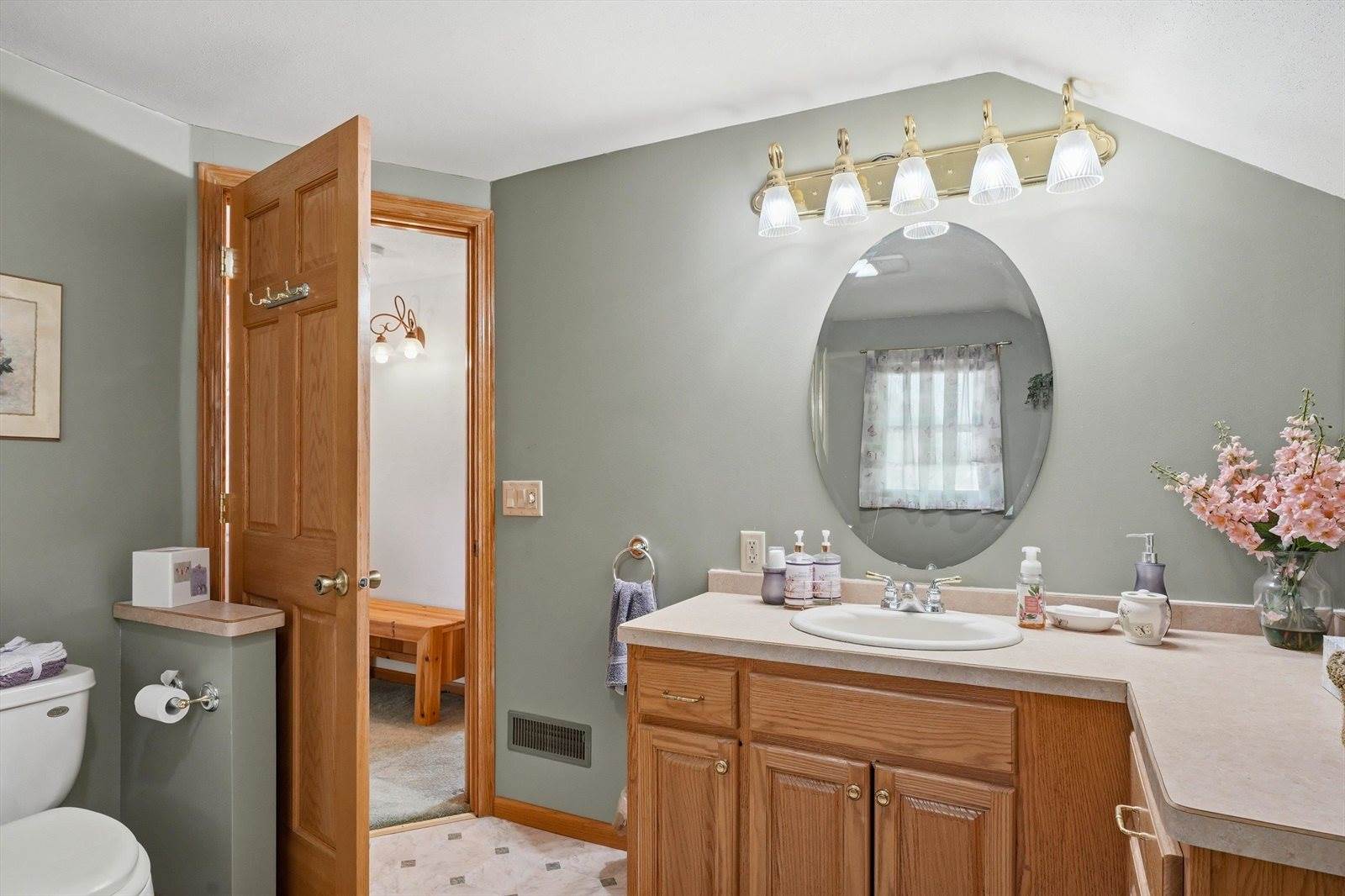 1811 E 4th Street, Marshfield, WI 54449