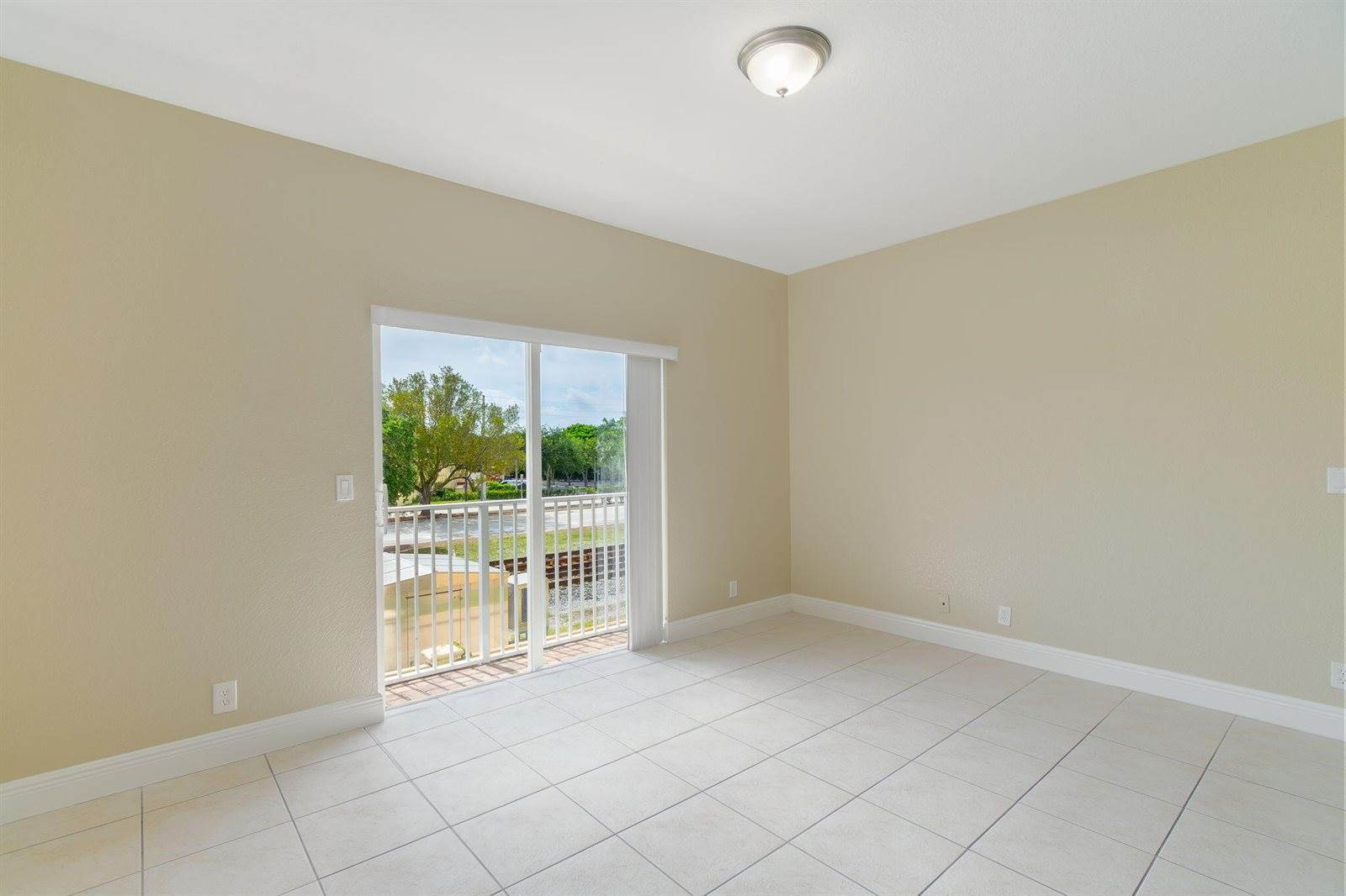 1718 NE 6th Street, Boynton Beach, FL 33435