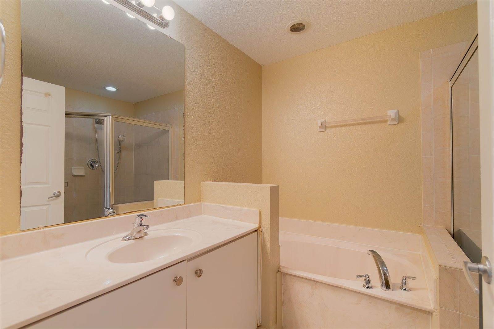 1718 NE 6th Street, Boynton Beach, FL 33435