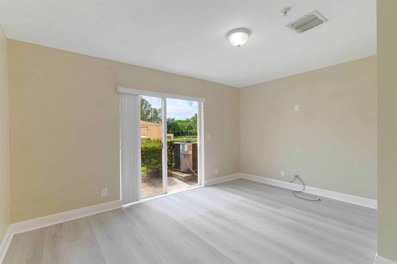 1718 NE 6th Street, Boynton Beach, FL 33435