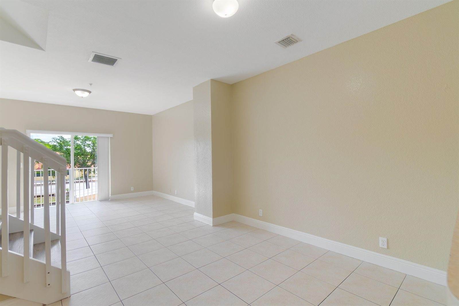 1718 NE 6th Street, Boynton Beach, FL 33435
