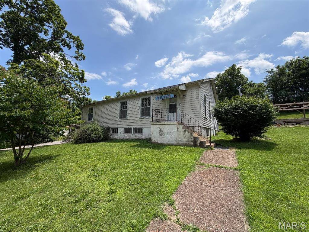 406 Fort Street, Waynesville, MO 65583