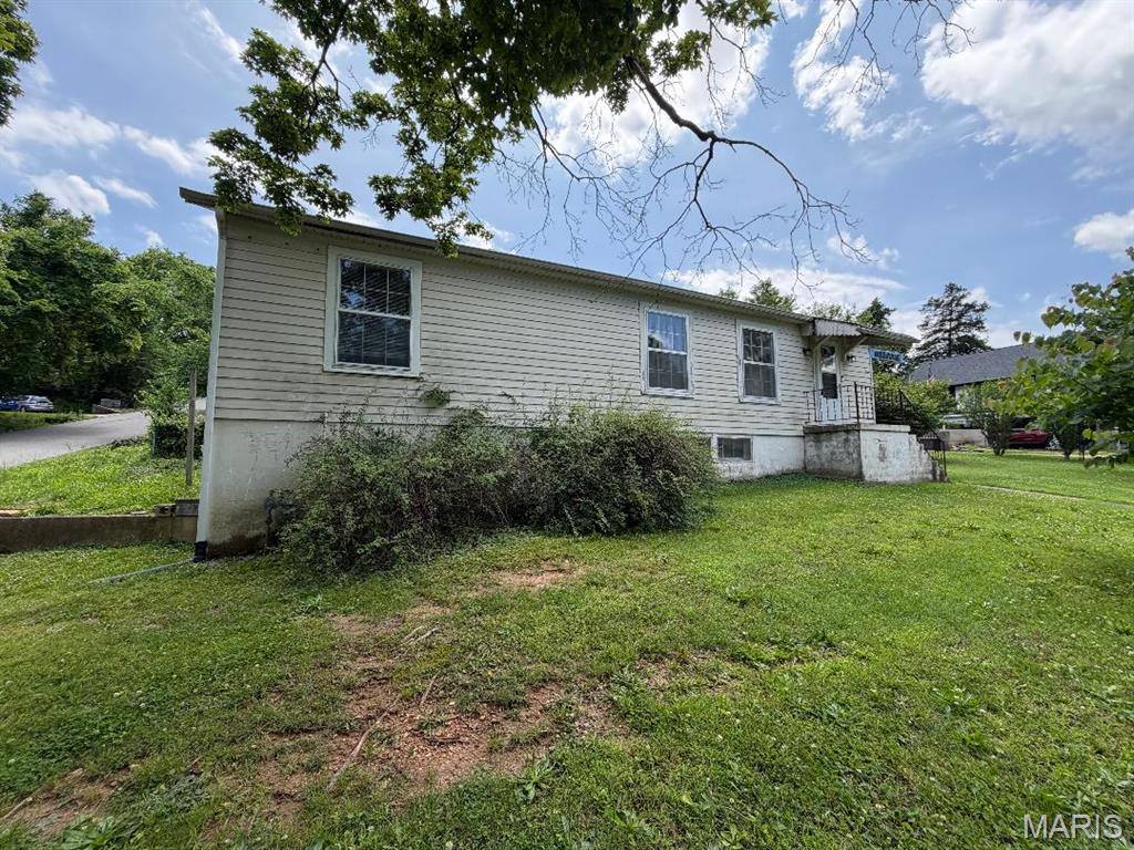 406 Fort Street, Waynesville, MO 65583