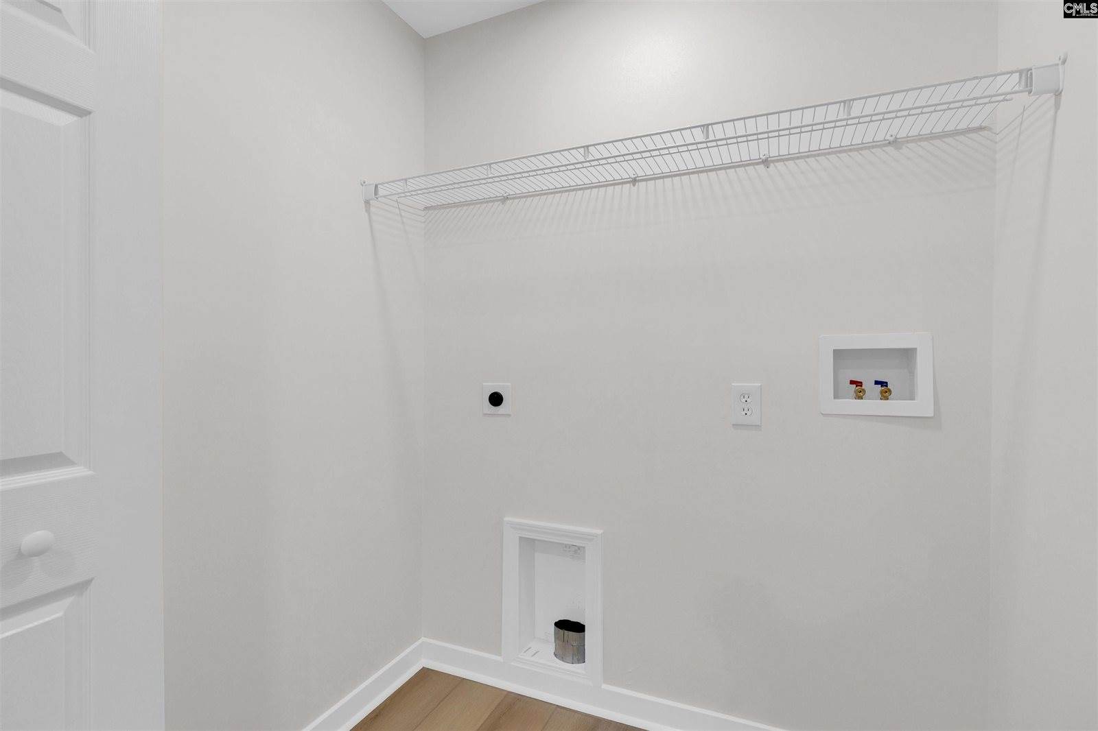 1037 Naples, Cayce, SC 29033